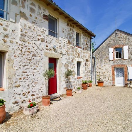 Bed and Breakfast O Trois Oliviers Louin Exterior foto